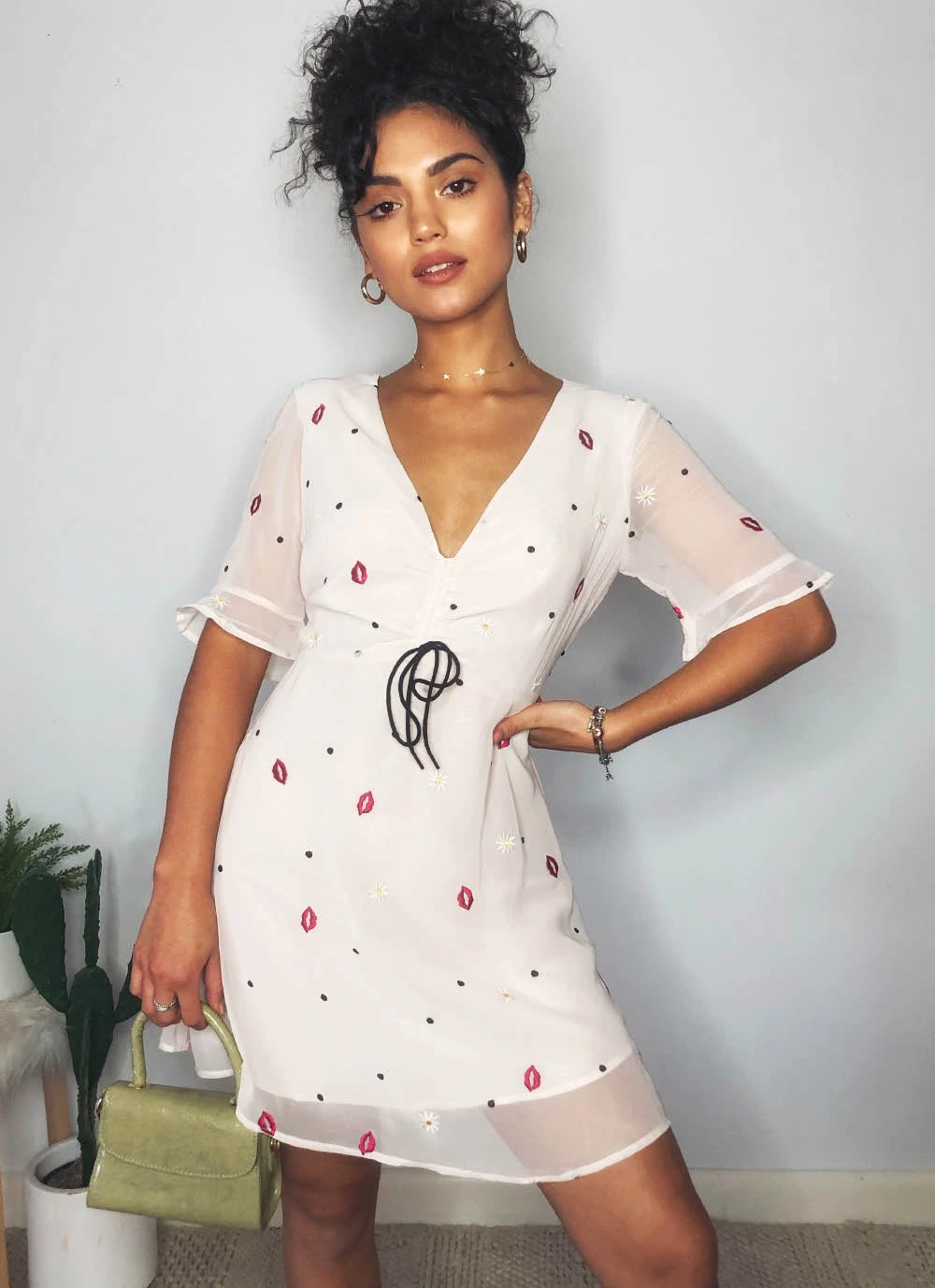 Finders Keepers Chi Chi Mini Dress - Vanilla Daisy 1 Finders Keepers Chi Chi Mini Dress - Vanilla Daisy