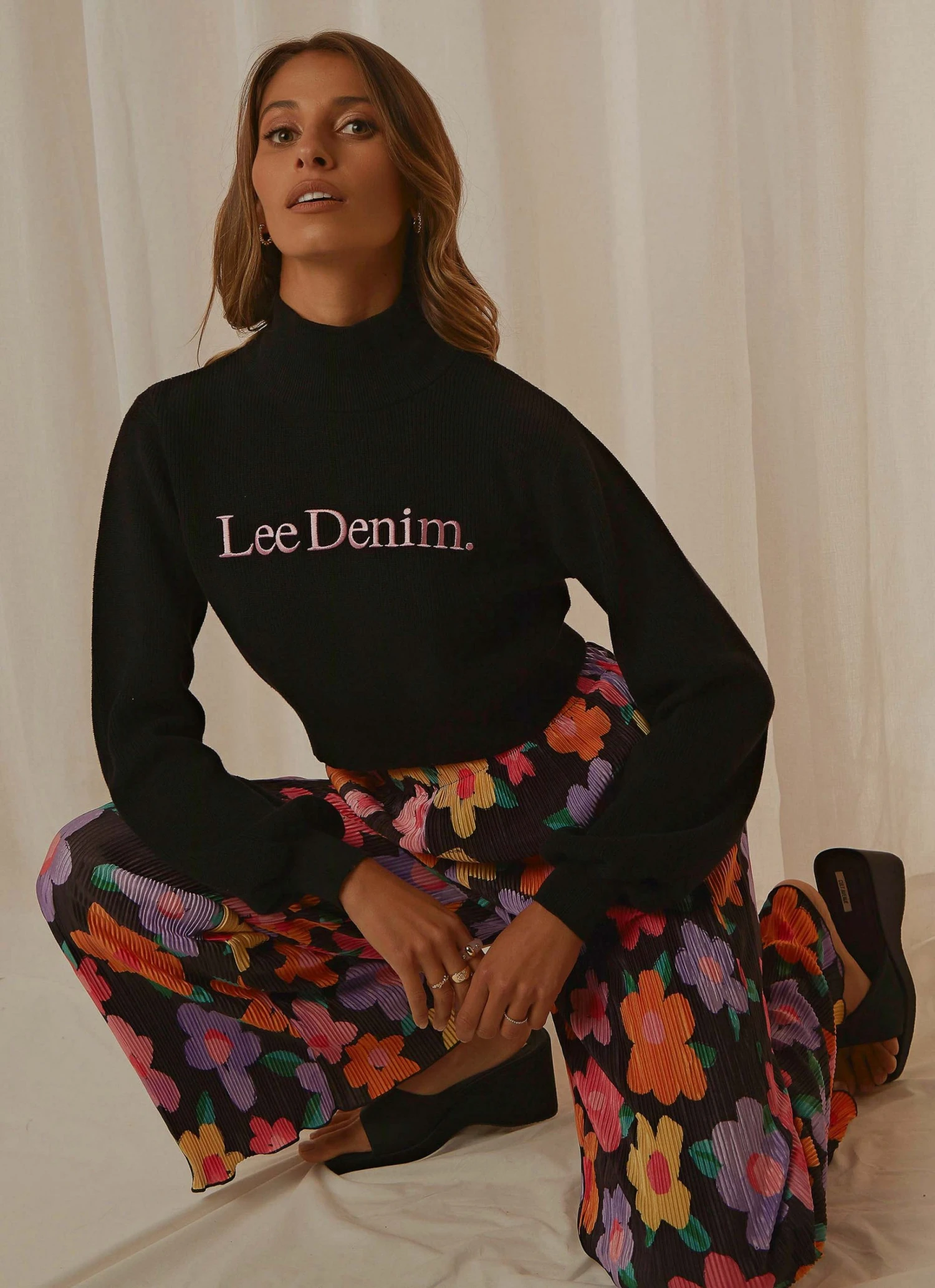 Lee New & Most Loved Prime Sweater - Black 2 Lee New & Most Loved Prime Sweater - Black