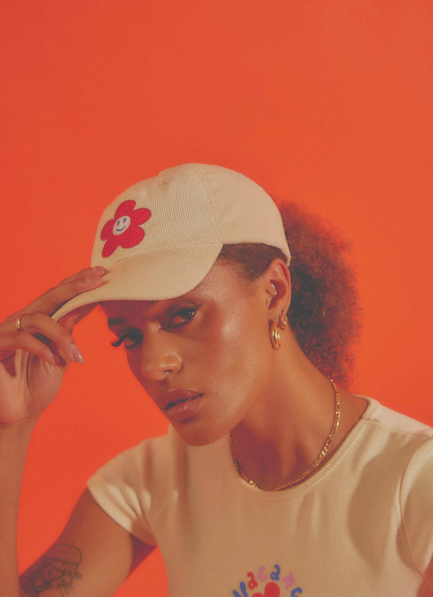 Vacancy Supply X Micke Lindebergh - Blume Cap - Buttercream Corduroy 4 Vacancy Supply X Micke Lindebergh - Blume Cap - Buttercream Corduroy