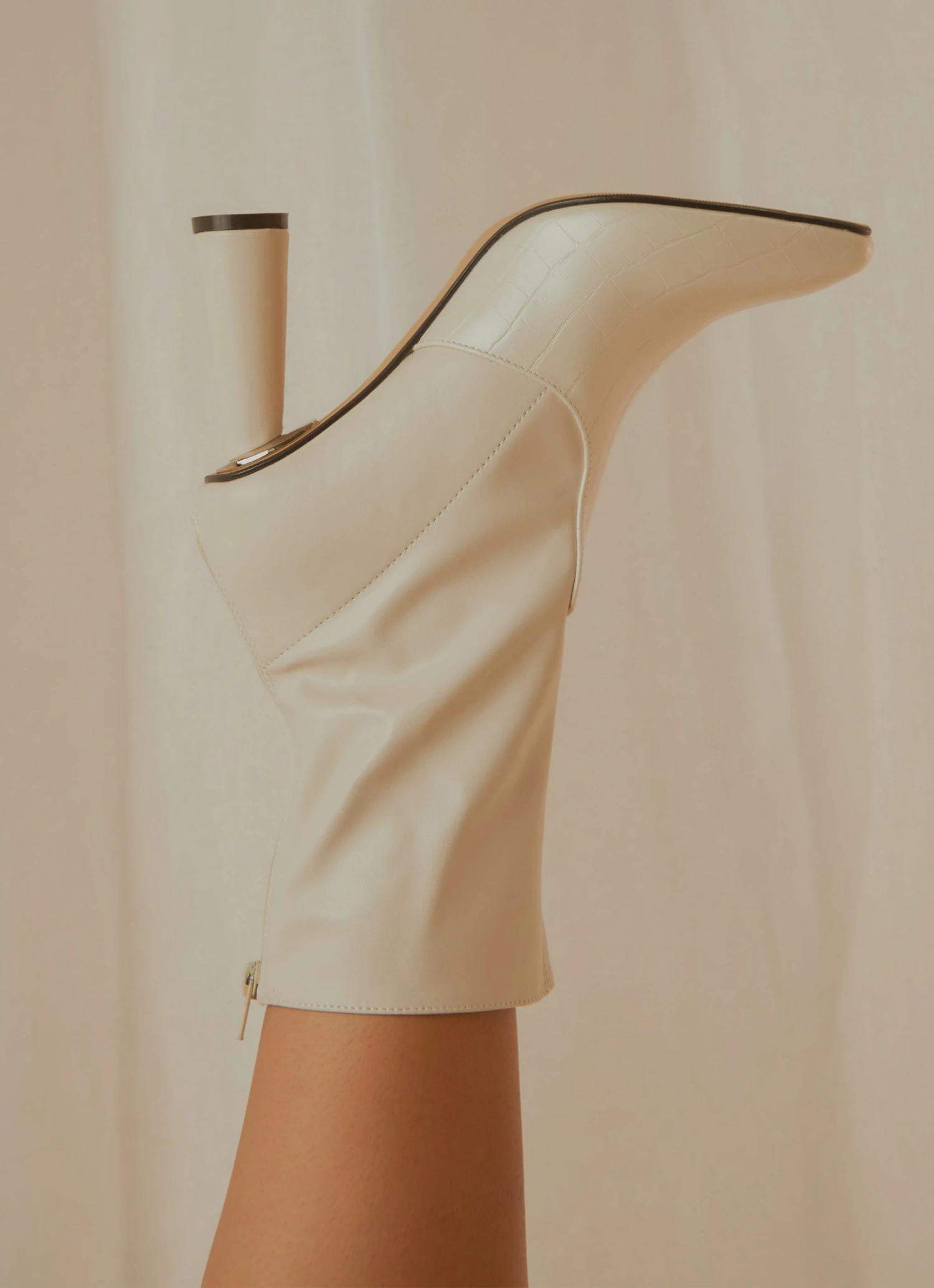 4th & Reckless Liberty Ankle Boot - Off White New & Most Loved 2 4th & Reckless Liberty Ankle Boot - Off White New & Most Loved