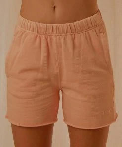 Champion New & Most Loved Vintage Dye Boyfriend Short - Certan Peach 10 Champion New & Most Loved Vintage Dye Boyfriend Short - Certan Peach