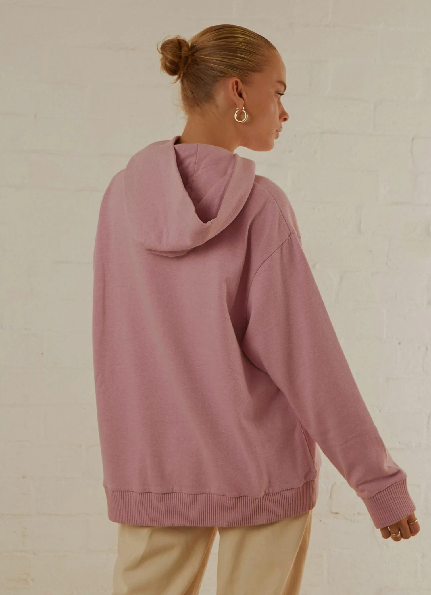 Afends Remi Hemp Oversized Hood - Smokey Pink 5 Afends Remi Hemp Oversized Hood - Smokey Pink