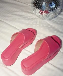 Cult Avenue New & Most Loved Villa Playa Mule Heel - Magenta 7 Cult Avenue New & Most Loved Villa Playa Mule Heel - Magenta