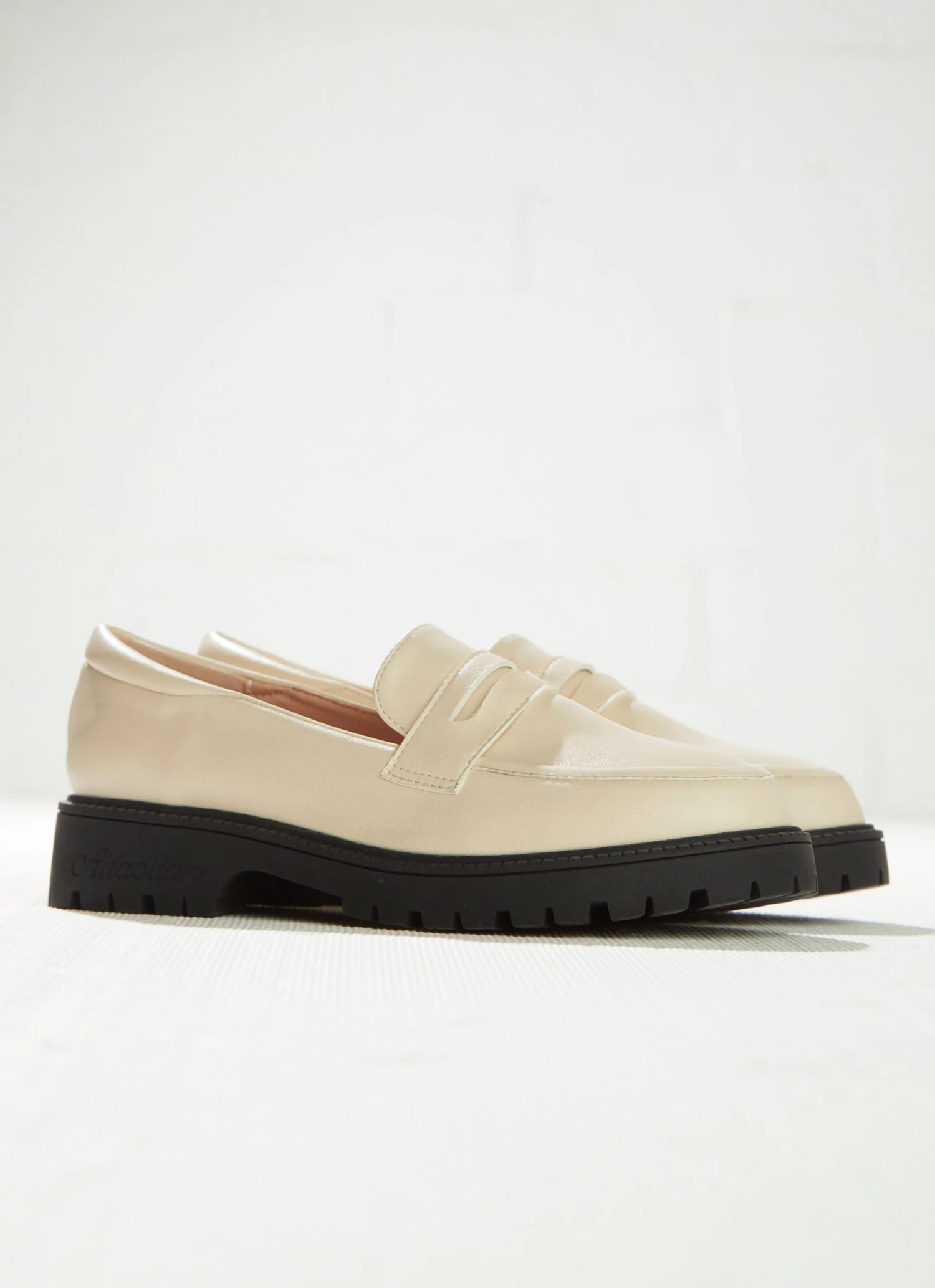 Cult Avenue Lucinda Loafer - Bone 4 Cult Avenue Lucinda Loafer - Bone